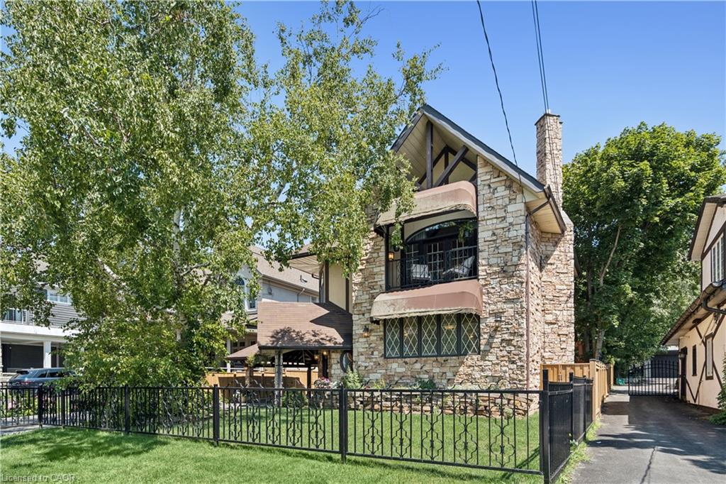 695 Front Road