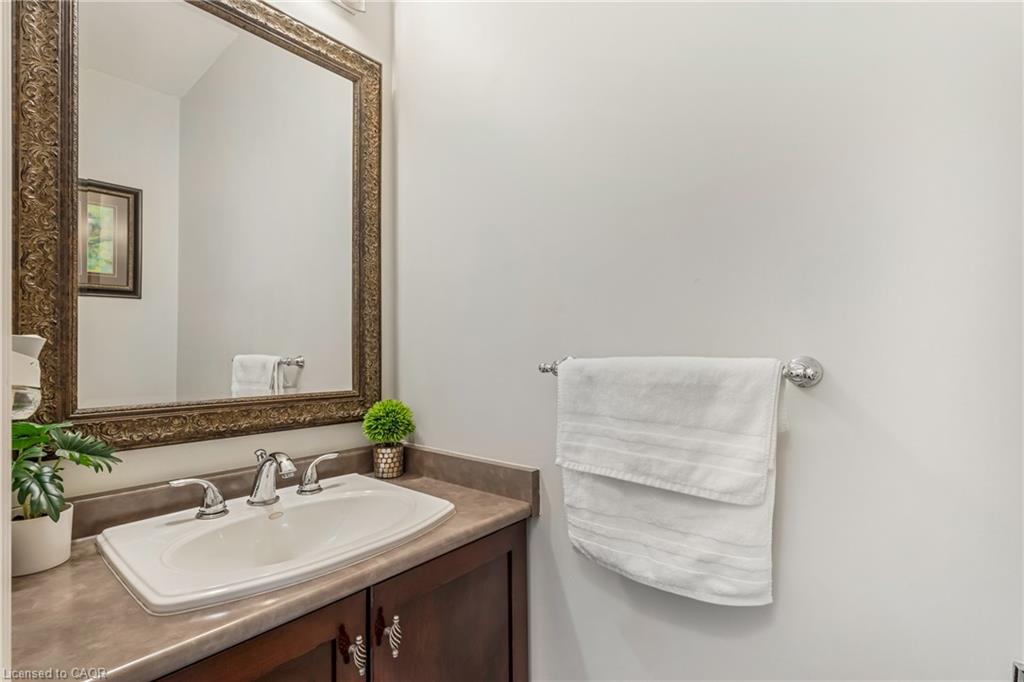351 Highland Road W Property Photo 12