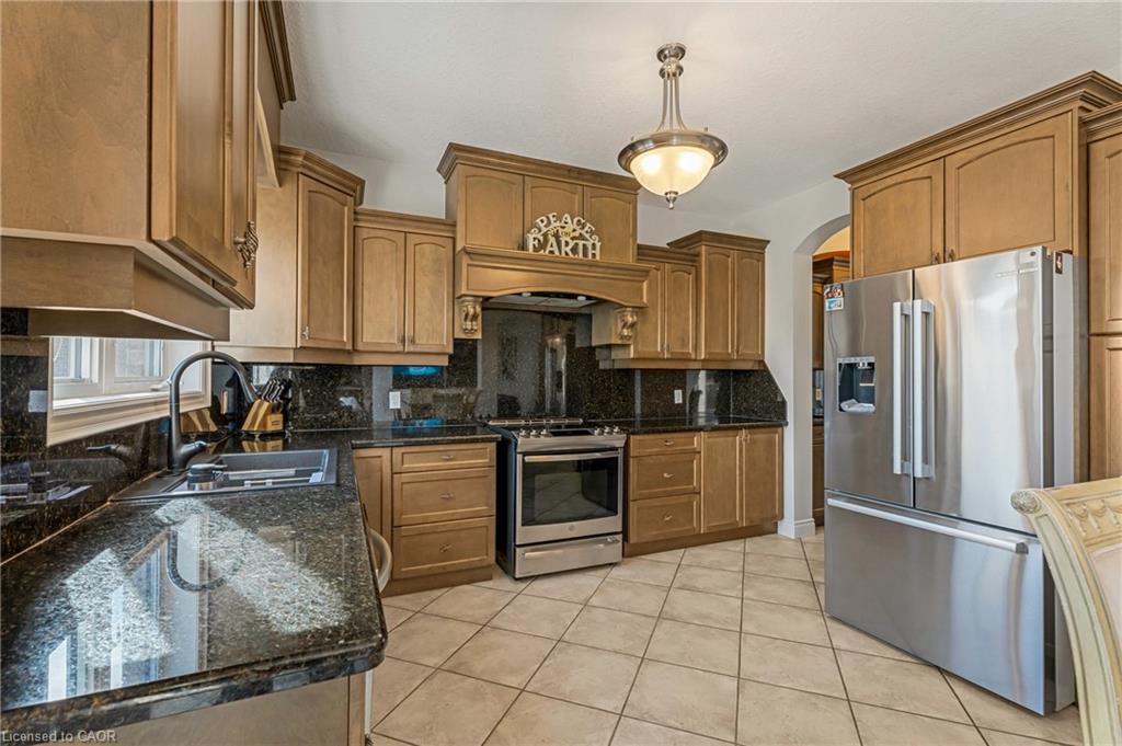 351 Highland Road W Property Photo 20