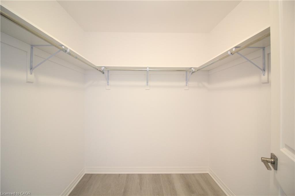 313-5 Hamilton Street N Property Photo 8