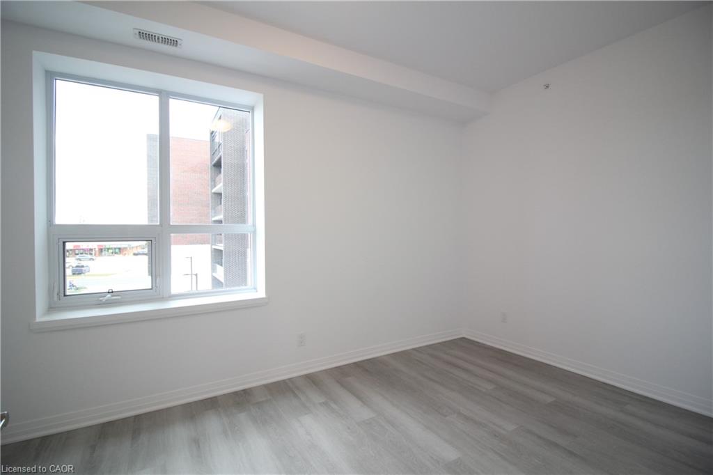 313-5 Hamilton Street N Property Photo 11