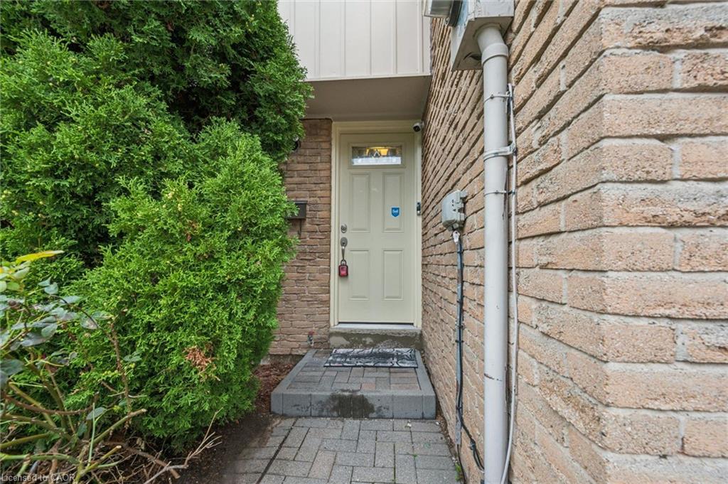 69-1558 Lancaster Drive Property Photo 4