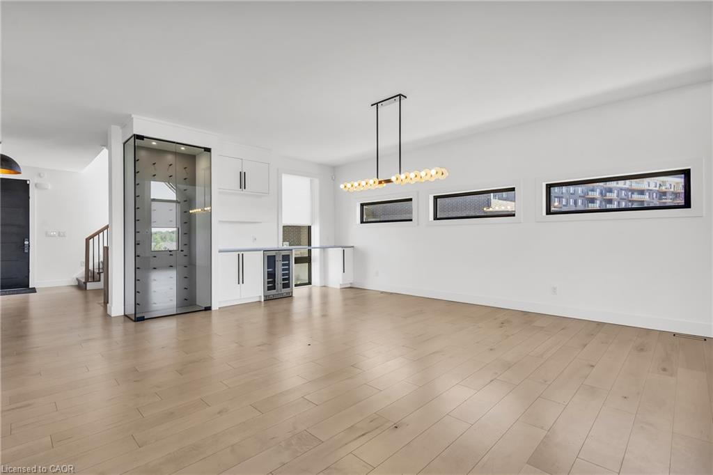 920 Thomas Pedder Court Property Photo 12