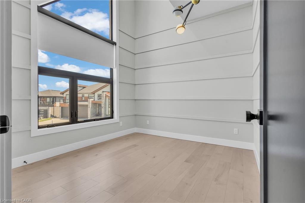 920 Thomas Pedder Court Property Photo 37