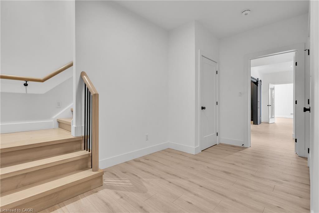 920 Thomas Pedder Court Property Photo 40
