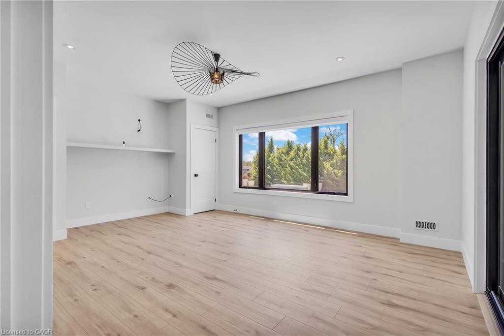 920 Thomas Pedder Court Property Photo 45