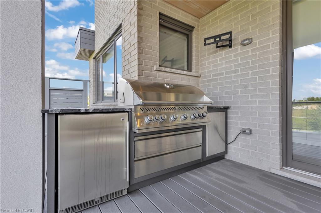 920 Thomas Pedder Court Property Photo 48
