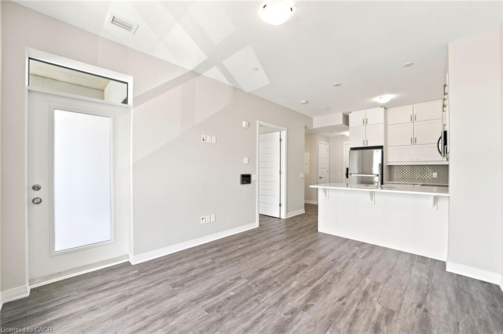 312-470 Gordon Krantz Avenue Property Photo 8