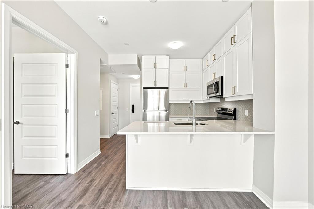 312-470 Gordon Krantz Avenue Property Photo 12