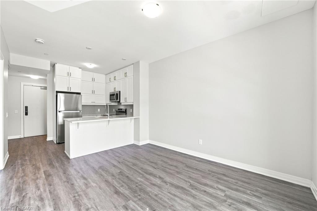 312-470 Gordon Krantz Avenue Property Photo 16