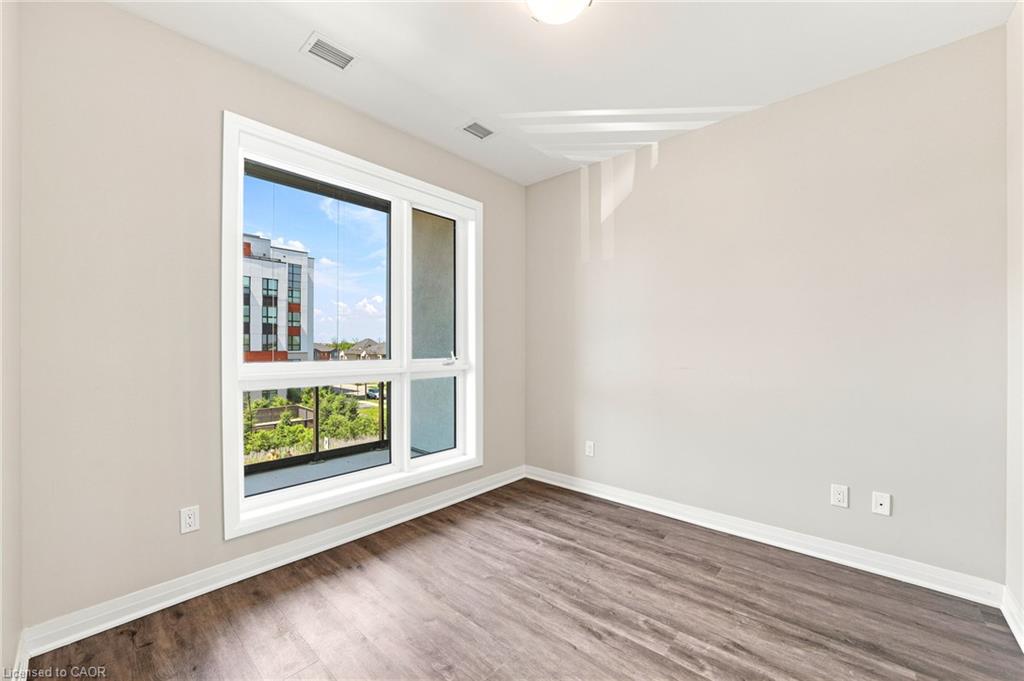 312-470 Gordon Krantz Avenue Property Photo 18