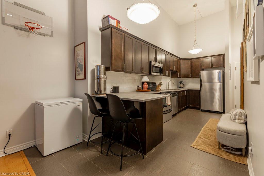112-80 King William Street Property Photo 11