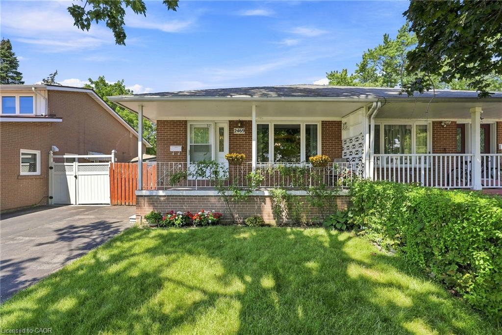 2469 Padstow Crescent Property Photo 1
