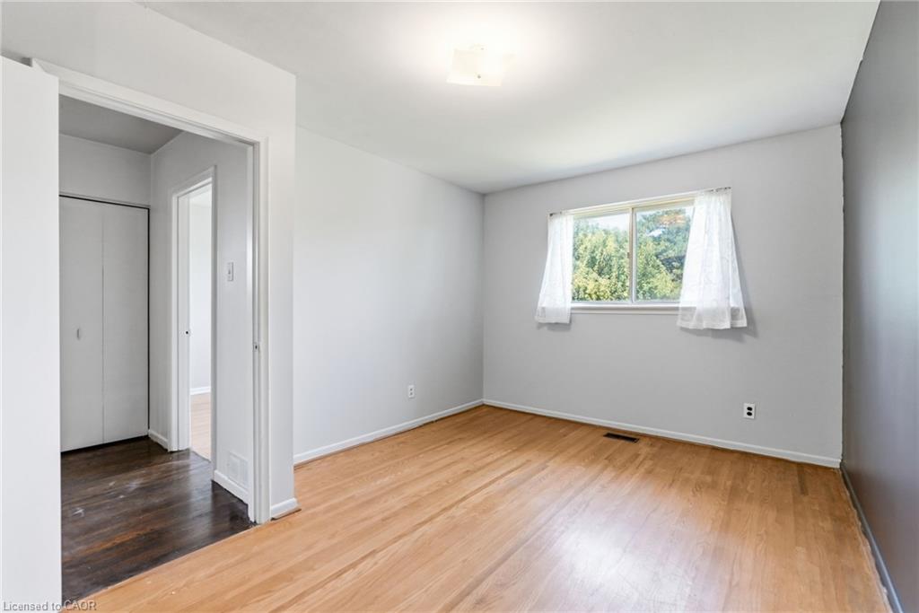 2469 Padstow Crescent Property Photo 17