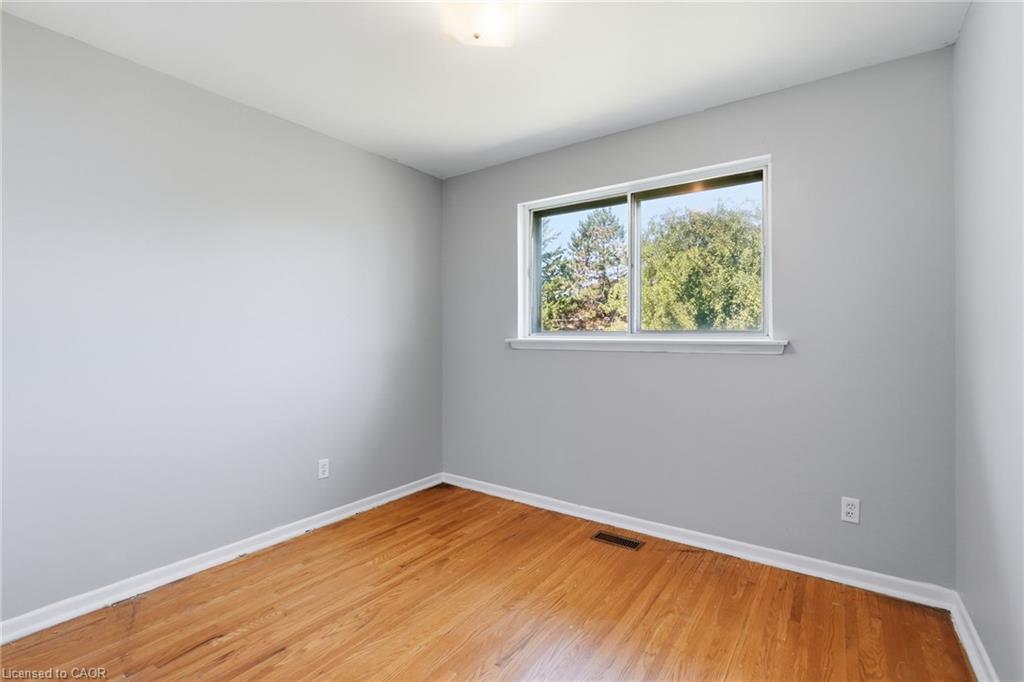 2469 Padstow Crescent Property Photo 20