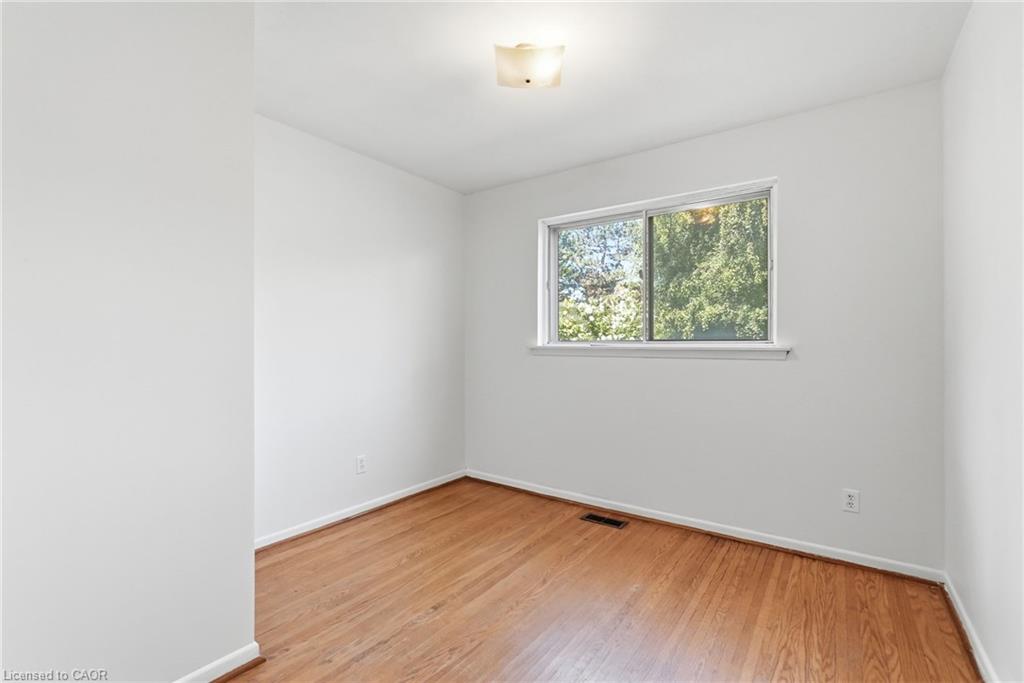 2469 Padstow Crescent Property Photo 27