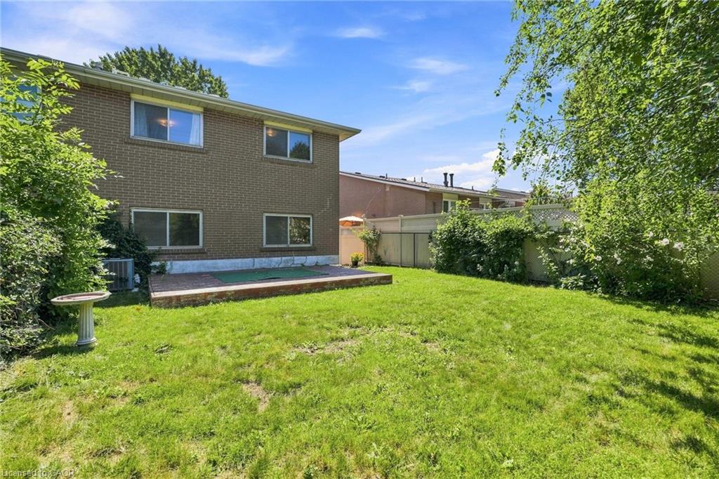 2469 Padstow Crescent Property Photo 35