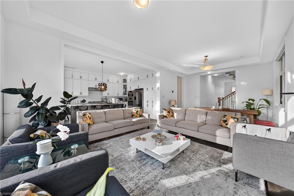 1404 Kovachik Boulevard Property Photo 12
