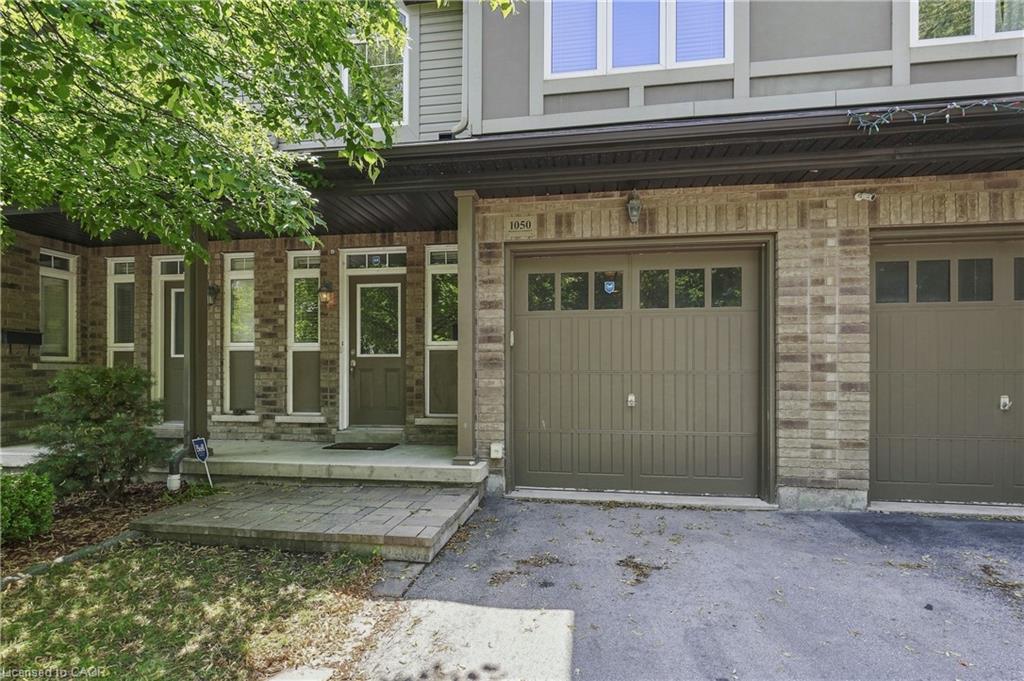 1050 Ryckman Common Property Photo 3