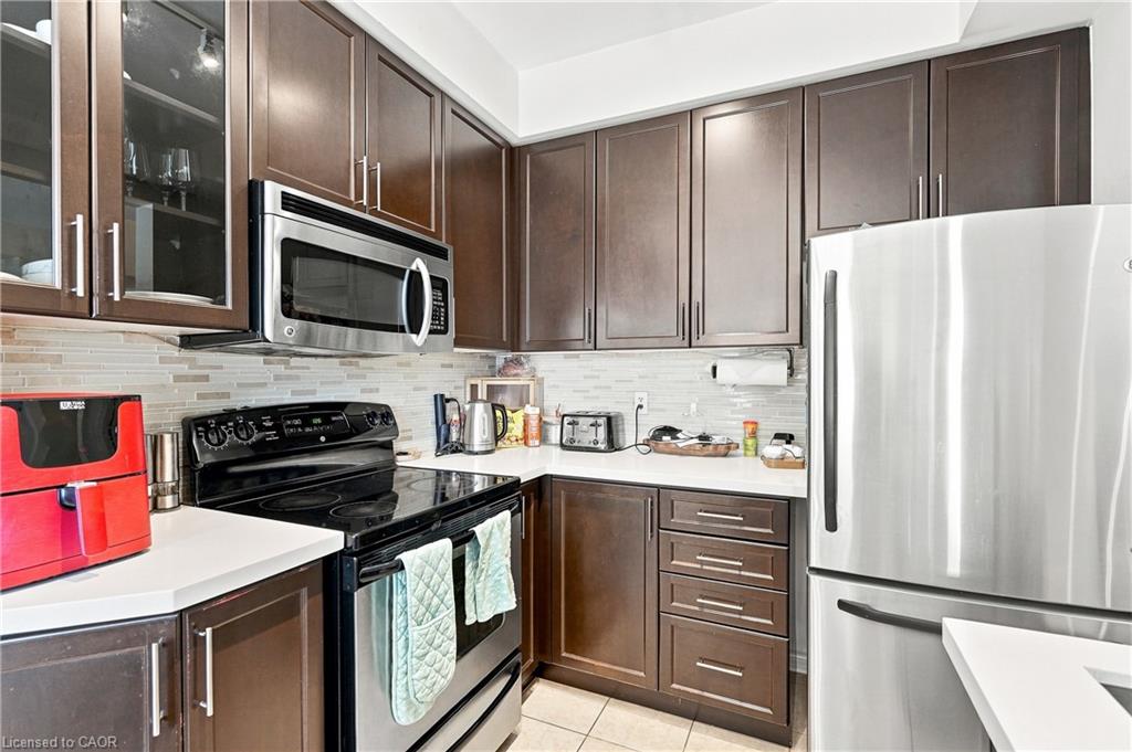 1050 Ryckman Common Property Photo 9
