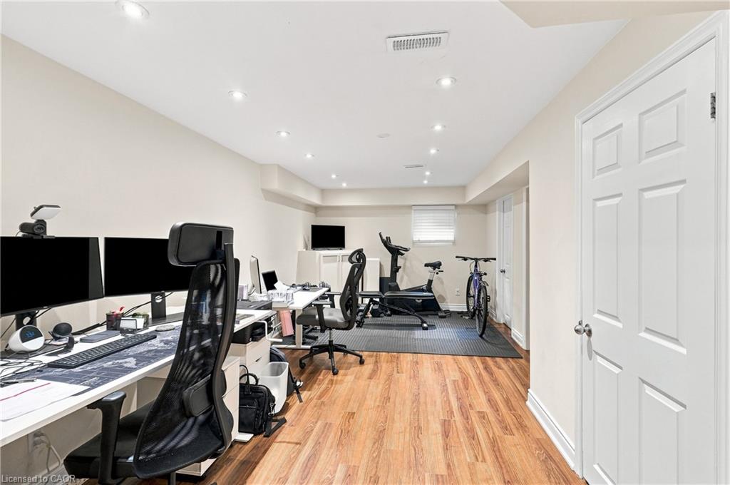 1050 Ryckman Common Property Photo 20