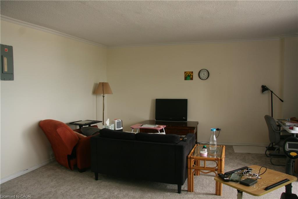 406-215 Glenridge Avenue Property Photo 8