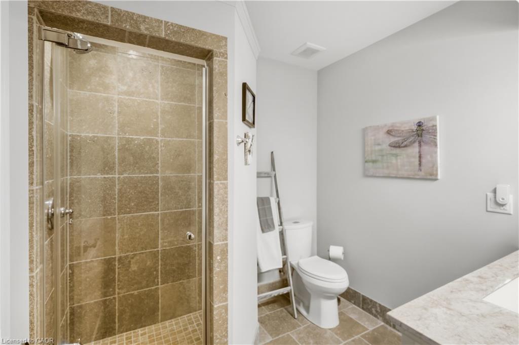 411 Nassau Street Property Photo 25