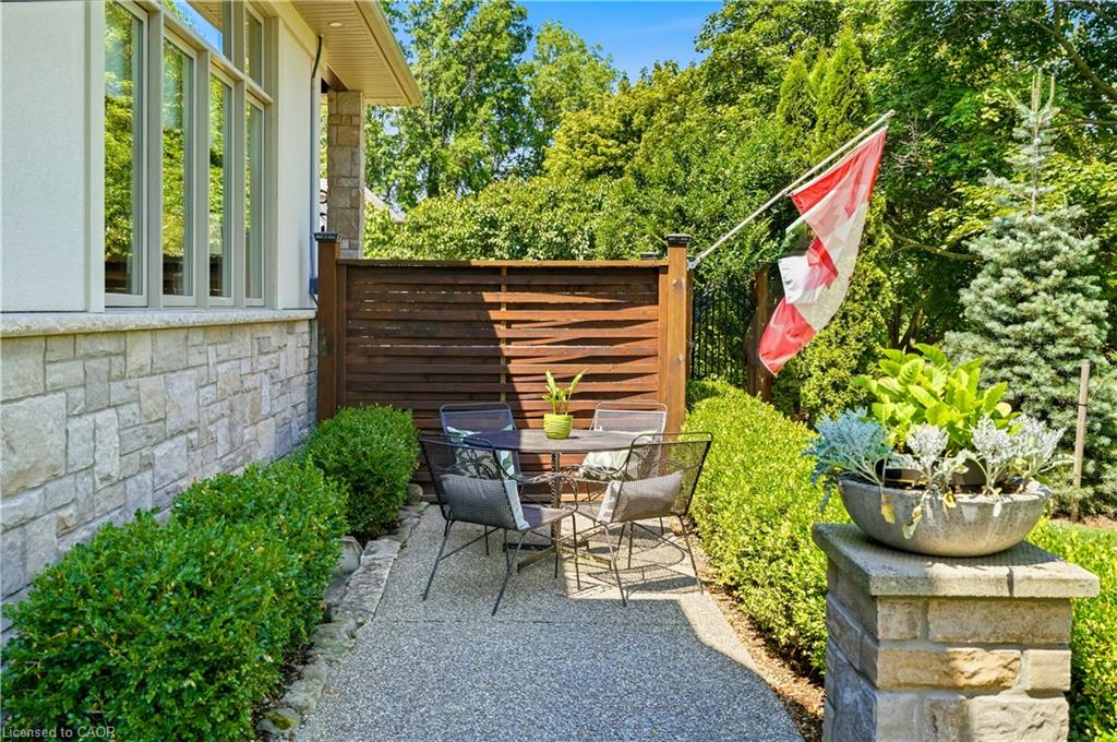 411 Nassau Street Property Photo 31
