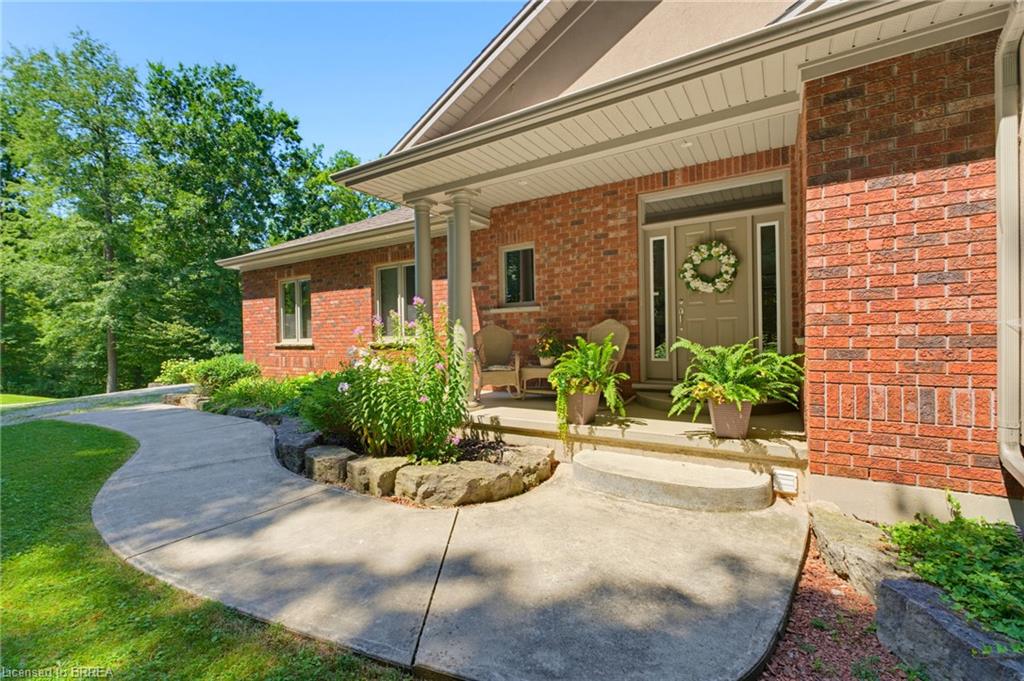 301 Governors Road E Property Photo 2