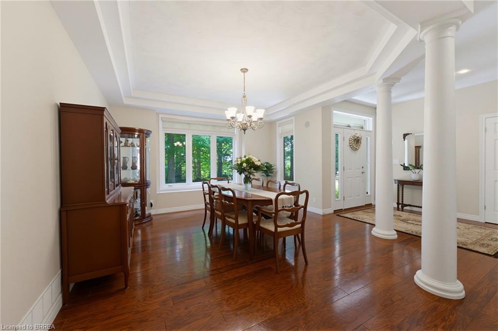 301 Governors Road E Property Photo 4