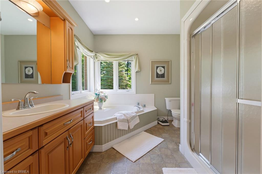 301 Governors Road E Property Photo 12