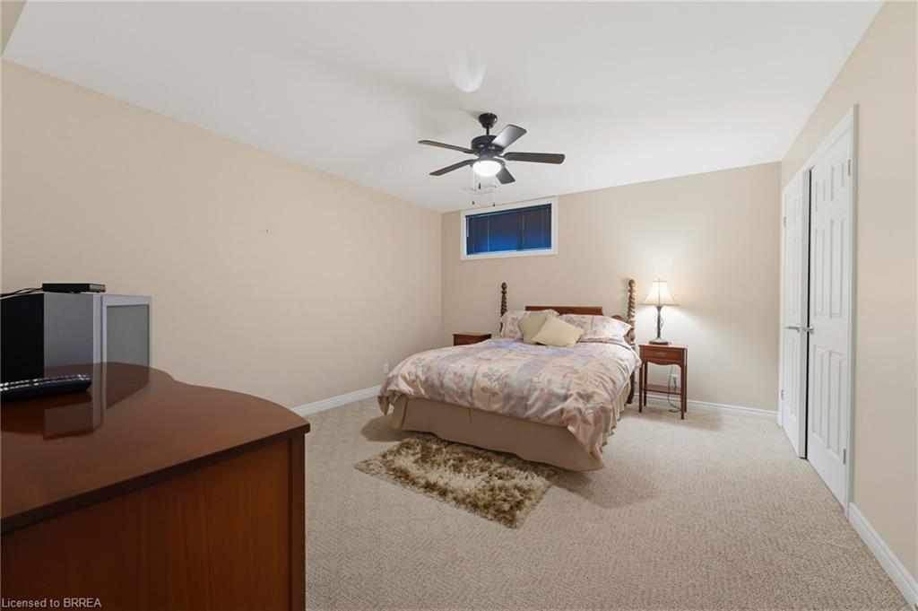 301 Governors Road E Property Photo 18