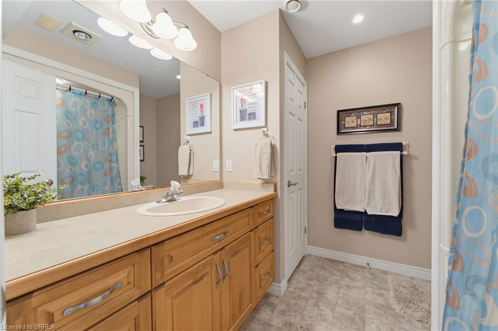 301 Governors Road E Property Photo 19