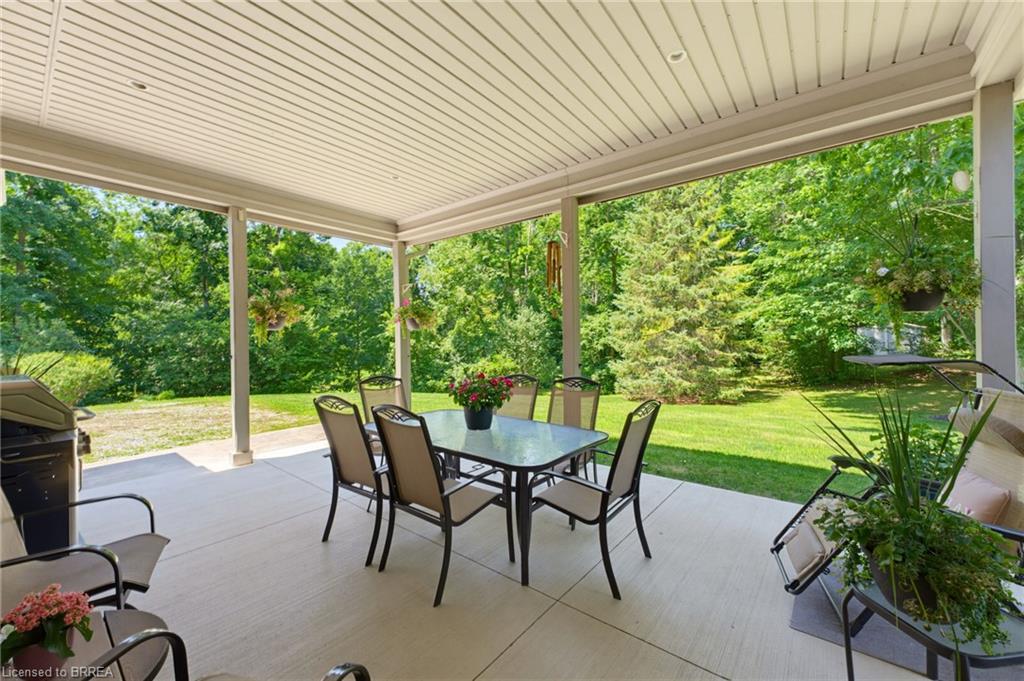 301 Governors Road E Property Photo 21