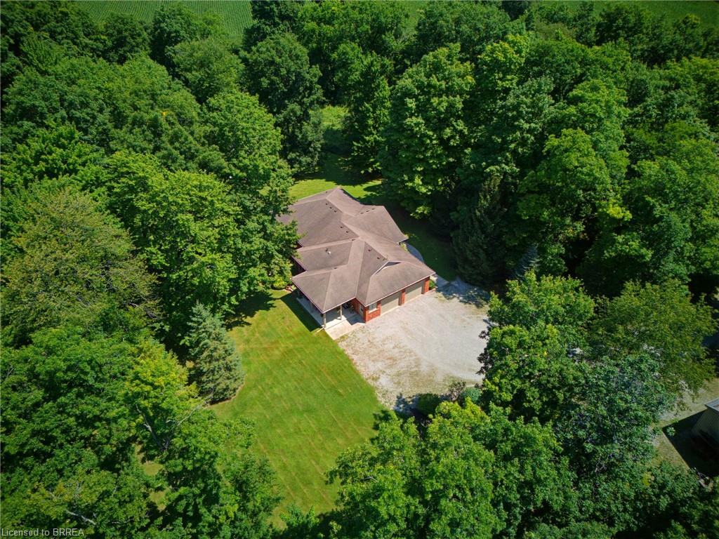 301 Governors Road E Property Photo 32