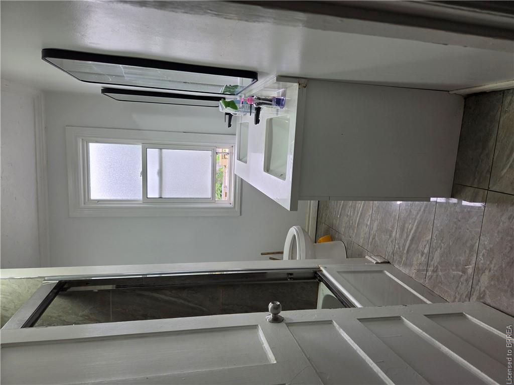 14 Arthur Avenue S Property Photo 4