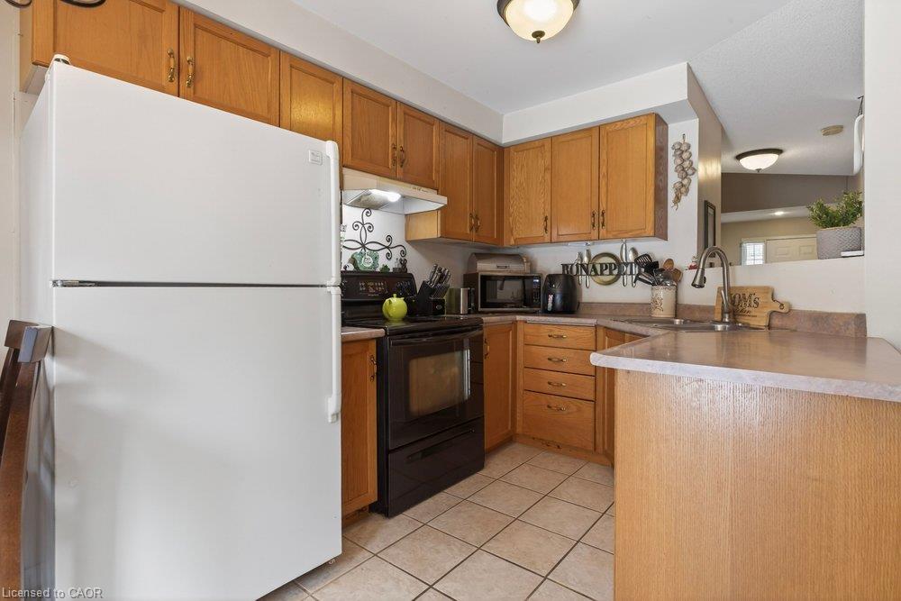 29-10 Cadham Boulevard Property Photo 9