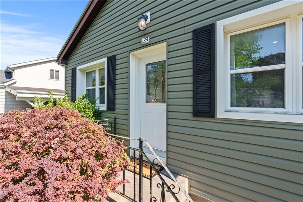 123 Morton Avenue Property Photo 6
