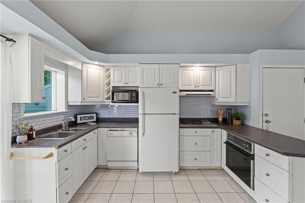 123 Morton Avenue Property Photo 19