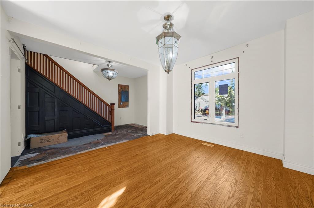 43 Perry Street Property Photo 8