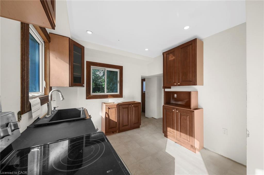 43 Perry Street Property Photo 12