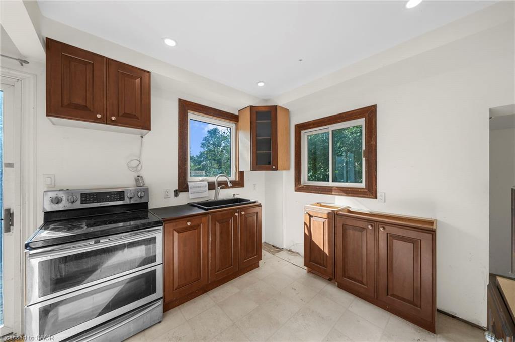 43 Perry Street Property Photo 13