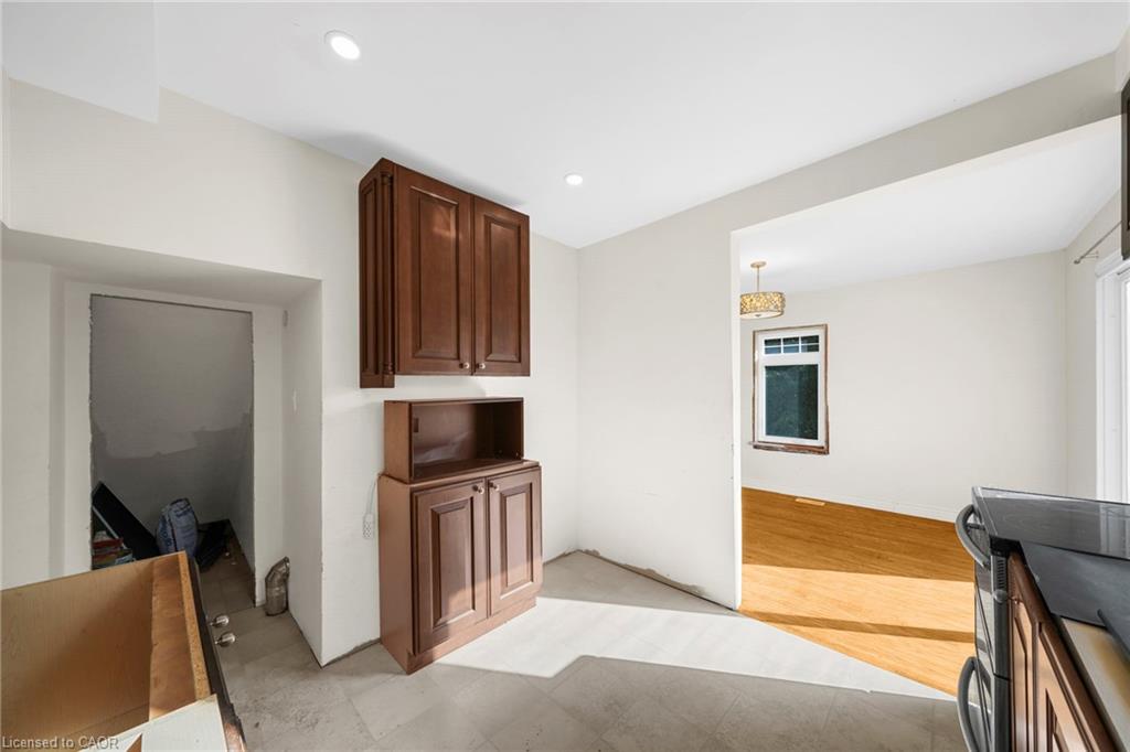 43 Perry Street Property Photo 14