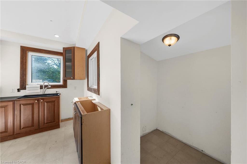 43 Perry Street Property Photo 16