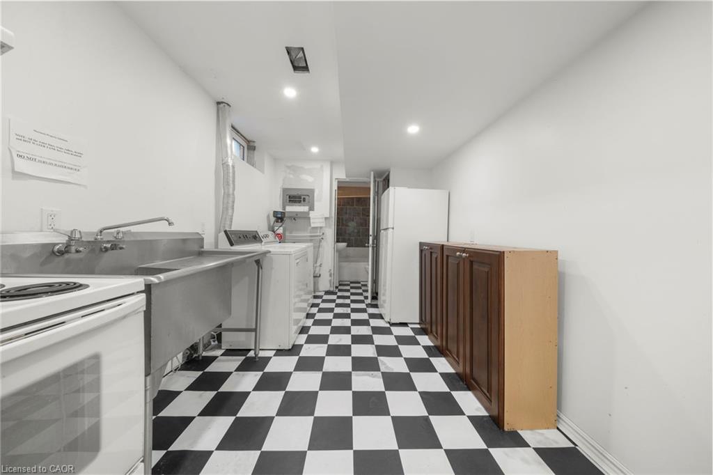 43 Perry Street Property Photo 34