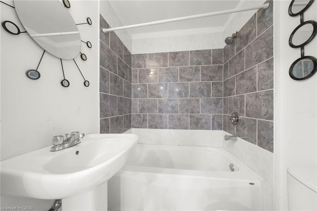 43 Perry Street Property Photo 37