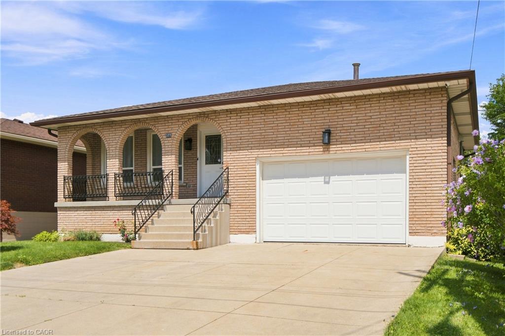 377 Carson Drive Property Photo 2