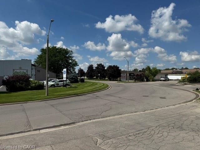 9-95 Hempstead Drive Property Photo 2