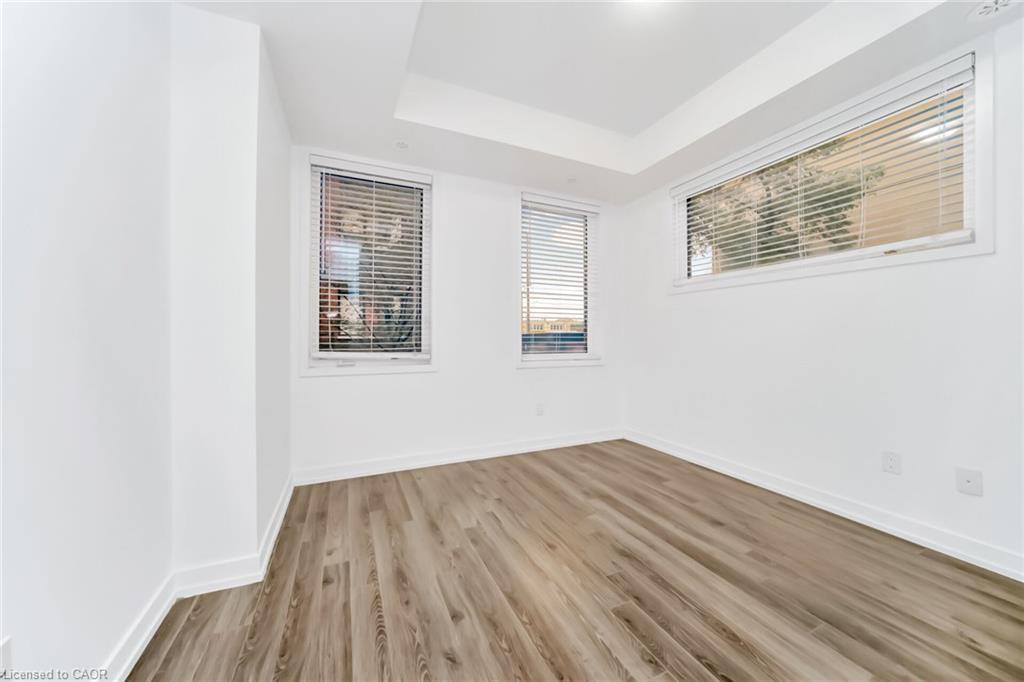 29-869 Wilson Avenue Property Photo 17
