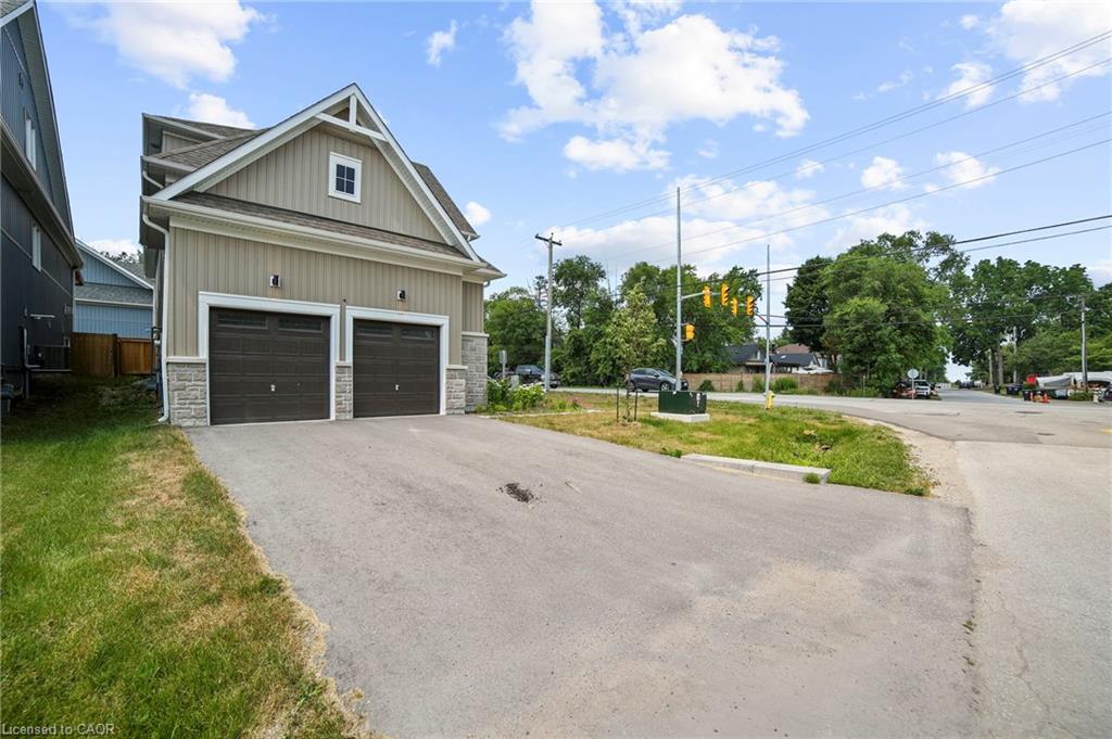 3205 Mosley Street Property Photo 4